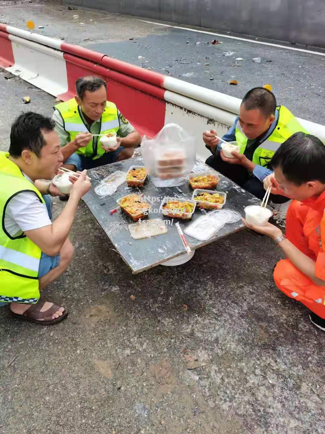 星空体育-热衷运动的人群欣赏到了最精彩比赛